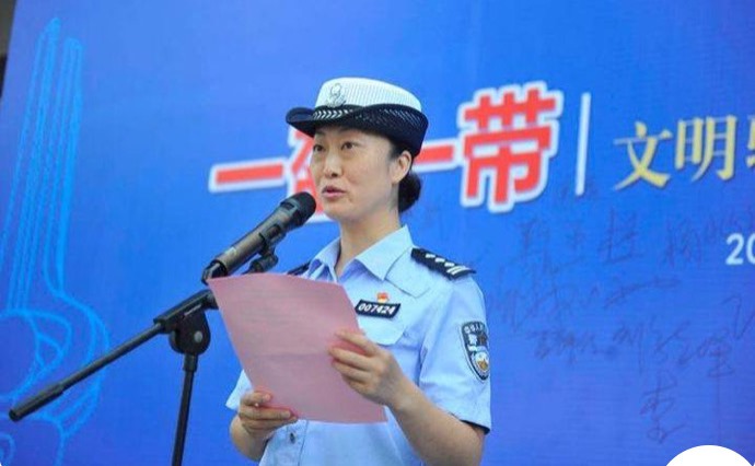 一盔一带活动_4.jpg 一盔一带活动_4.jpg